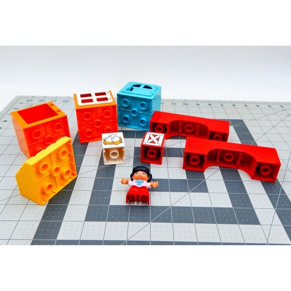 LEGO Duplo My First Farm Set 10617 Replacement Parts Girl Figure Eggs Windows - Picture 4 of 8